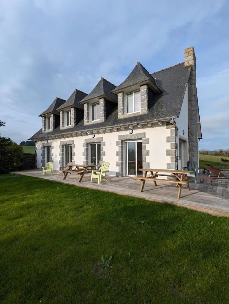 Maison Familiale 6 Chambres, Vue Imprenable Pléboulle